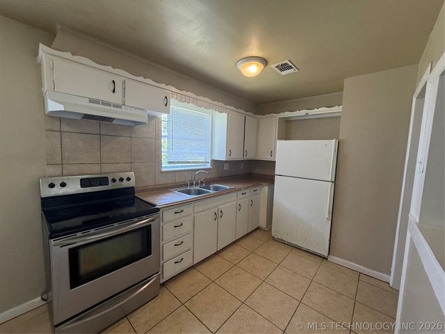 6313 N Main Street, Tulsa, OK 74126
