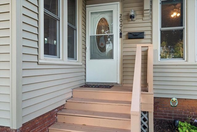 2008 Case AVENUE, Racine, WI 53403