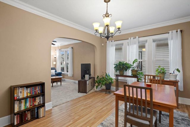 2008 Case AVENUE, Racine, WI 53403