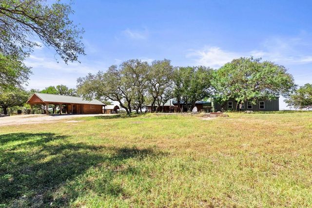 2102 Private Road 1377, Lampasas, TX 76550