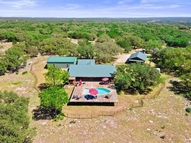 2102 Private Road 1377, Lampasas, TX 76550