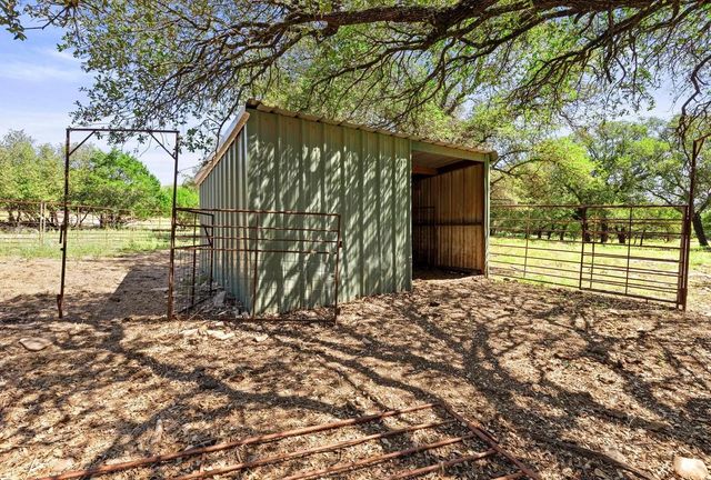 2102 Private Road 1377, Lampasas, TX 76550