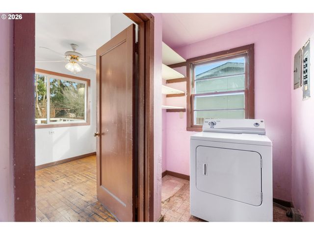 3400 Bradley Dr, Hood River, OR 97031