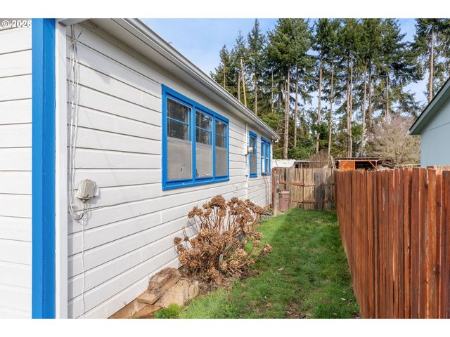 3400 Bradley Dr, Hood River, OR 97031
