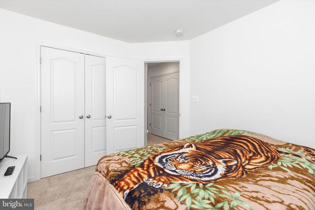 18 NEEDLE CT, Bunker Hill, WV 25413