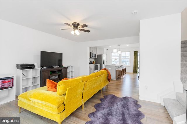 18 NEEDLE CT, Bunker Hill, WV 25413