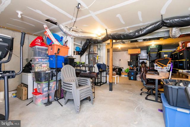 18 NEEDLE CT, Bunker Hill, WV 25413