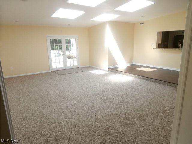 23551 S Woodland Road, Shaker Heights, OH 44122