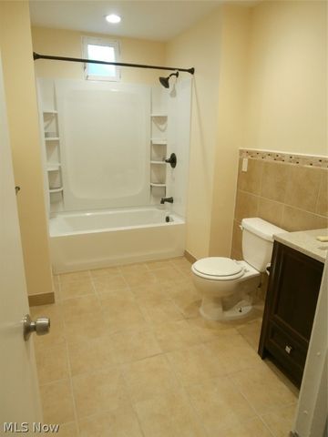 23551 S Woodland Road, Shaker Heights, OH 44122