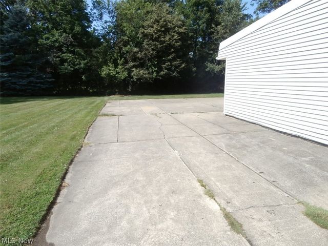 23551 S Woodland Road, Shaker Heights, OH 44122