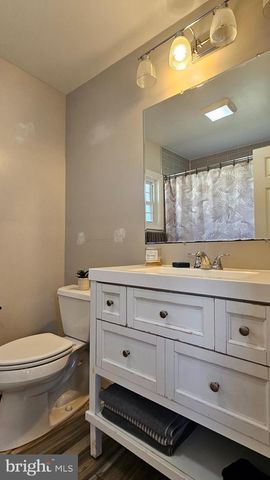 246 BAY AVE, Prince Frederick, MD 20678