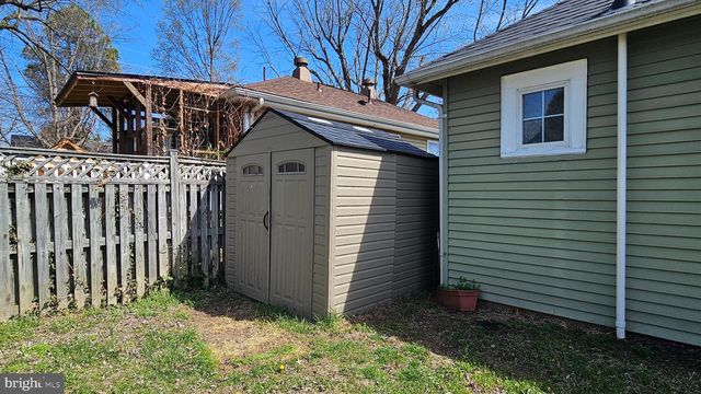 246 BAY AVE, Prince Frederick, MD 20678