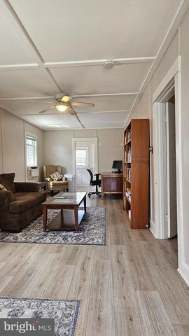 246 BAY AVE, Prince Frederick, MD 20678