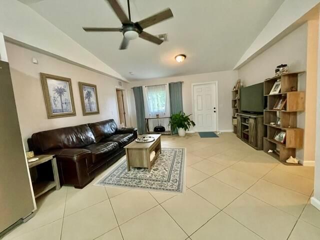 5216 NE 20TH Avenue, Pompano Beach, FL 33064