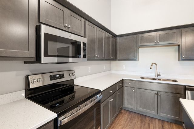 2877 Spring Rose Circle 304, Coralville, IA 52241