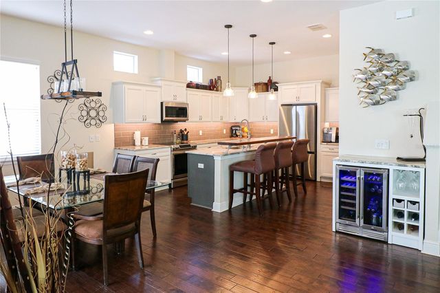 6308 S CLARK AVENUE, Tampa, FL 33616