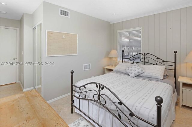 1147 Buchanan St, Hollywood, FL 33019