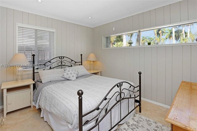 1147 Buchanan St, Hollywood, FL 33019