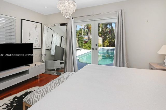 1147 Buchanan St, Hollywood, FL 33019