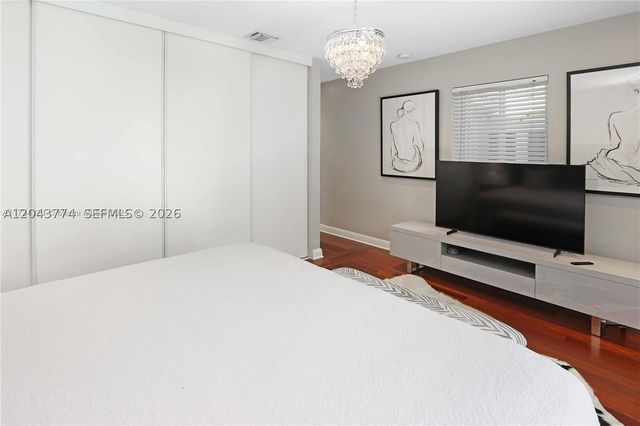 1147 Buchanan St, Hollywood, FL 33019