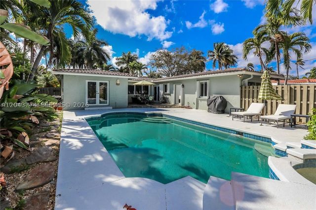 1147 Buchanan St, Hollywood, FL 33019