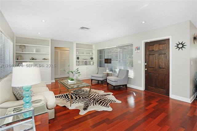 1147 Buchanan St, Hollywood, FL 33019
