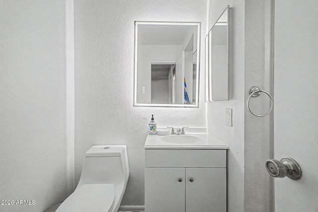 649 N 69TH Avenue, Phoenix, AZ 85043