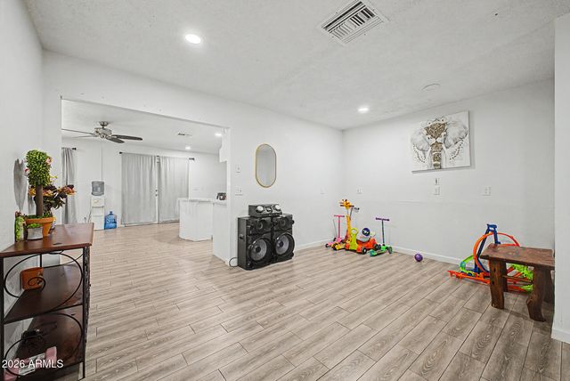 649 N 69TH Avenue, Phoenix, AZ 85043