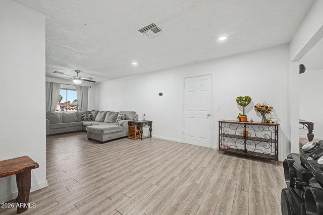 649 N 69TH Avenue, Phoenix, AZ 85043