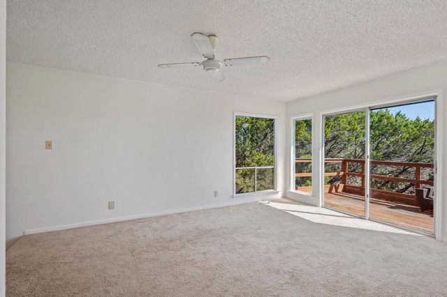 302 Venture BLVD S, Lago Vista, TX 78645