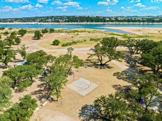 302 Venture BLVD S, Lago Vista, TX 78645