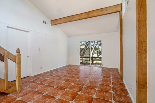 302 Venture BLVD S, Lago Vista, TX 78645