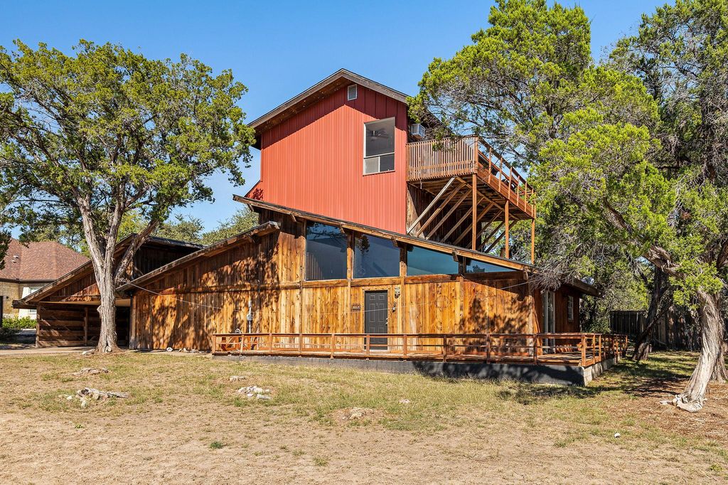 302 Venture BLVD S, Lago Vista, TX 78645