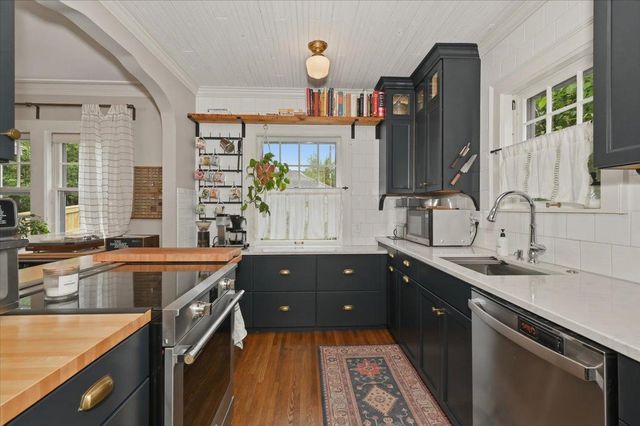 3909 W 5th Street, Duluth, MN 55807