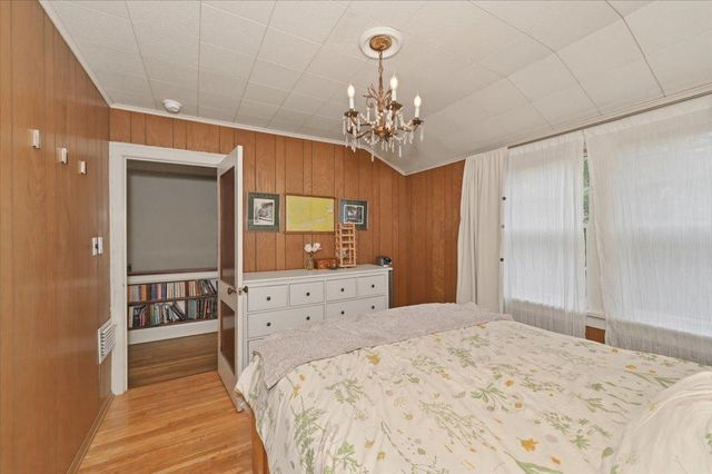 3909 W 5th Street, Duluth, MN 55807