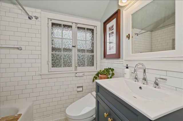 3909 W 5th Street, Duluth, MN 55807
