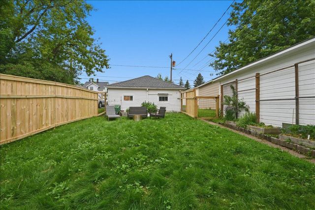 3909 W 5th Street, Duluth, MN 55807