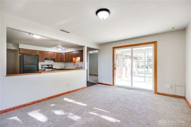 5998 Sterling Court, Tipp City, OH 45371