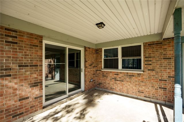 5998 Sterling Court, Tipp City, OH 45371