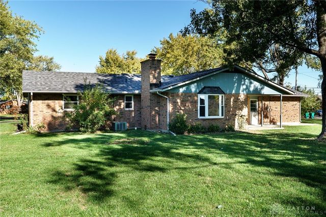 5998 Sterling Court, Tipp City, OH 45371