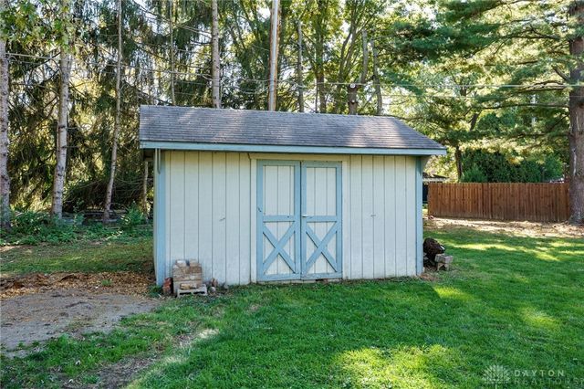 5998 Sterling Court, Tipp City, OH 45371