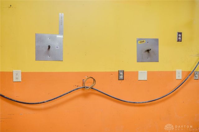 5998 Sterling Court, Tipp City, OH 45371