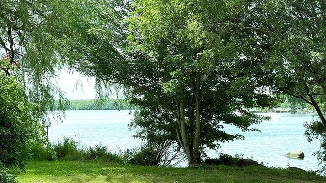 120 &124 Pelletier Lane, Tiverton, RI 02878