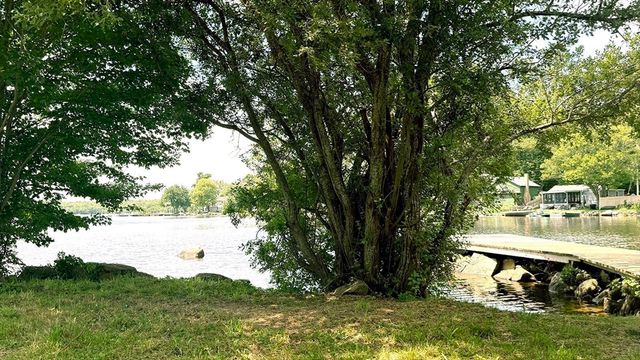 120 &124 Pelletier Lane, Tiverton, RI 02878