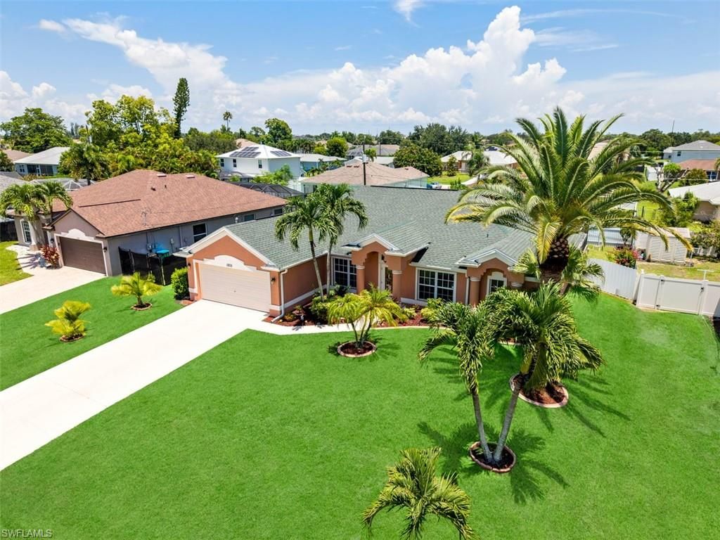 Image 3 of property listing at 1805 SW 4th AVE, Cape Coral, FL 33991