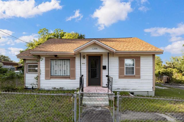 1206 W Brainerd St, Pensacola, FL 32501