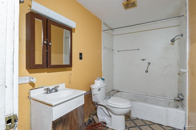 1206 W Brainerd St, Pensacola, FL 32501