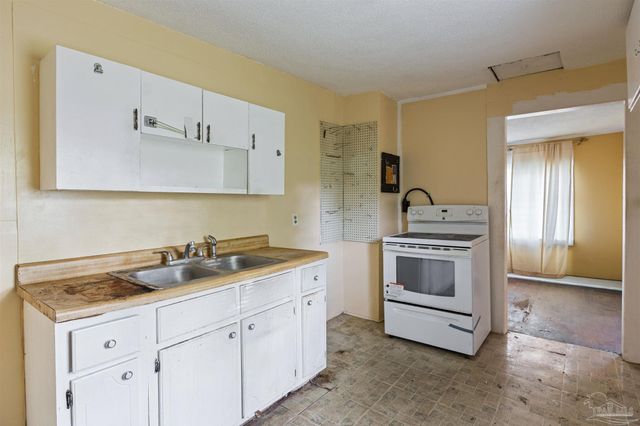 1206 W Brainerd St, Pensacola, FL 32501