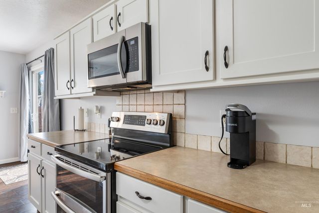 1405 W Meffan Ave, Nampa, ID 83651