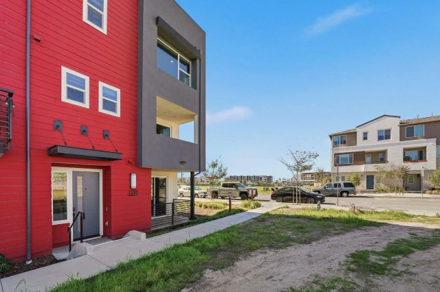 1939 Minimalist Ln, Chula Vista, CA 91915